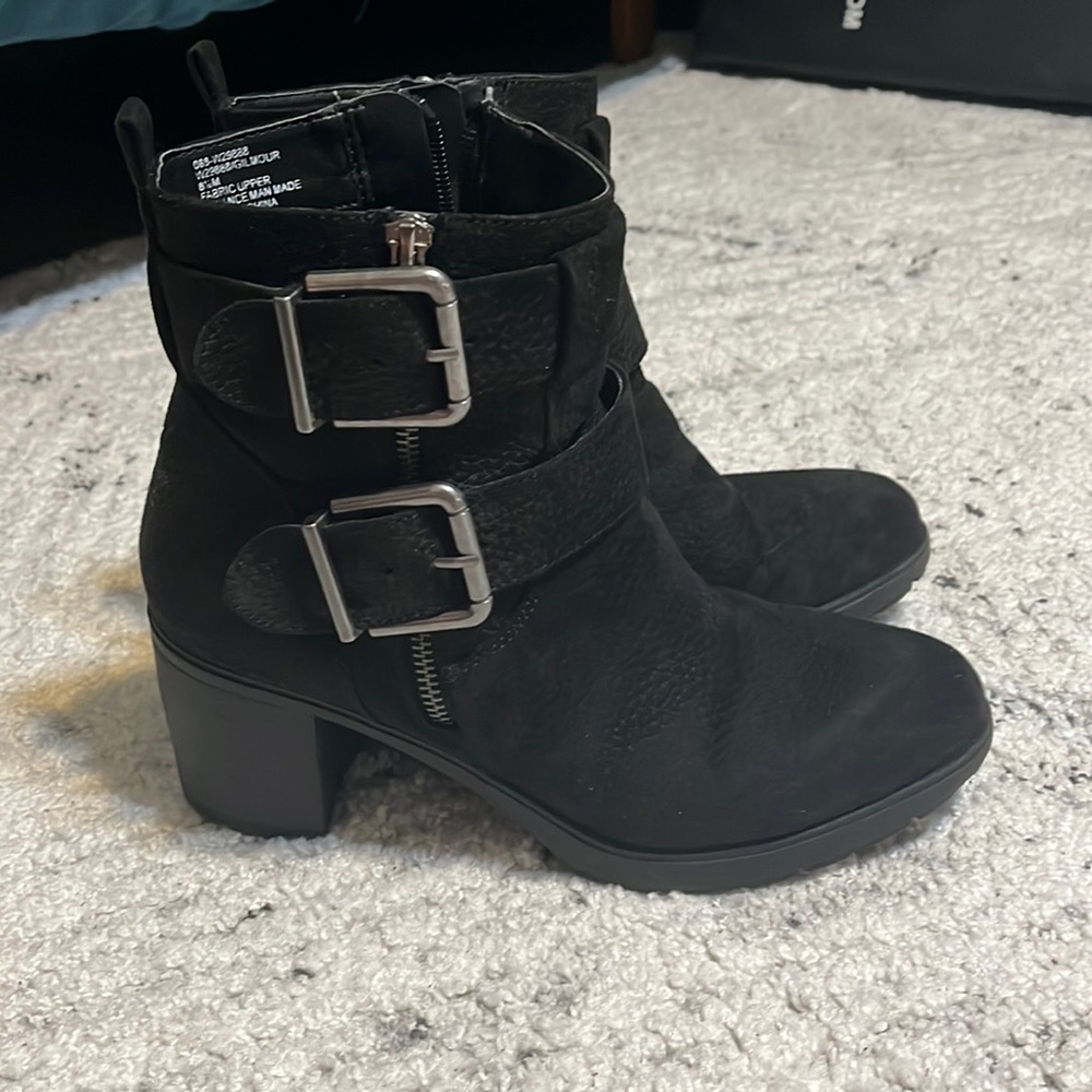 Women’s black ankle boot with Silver buckle